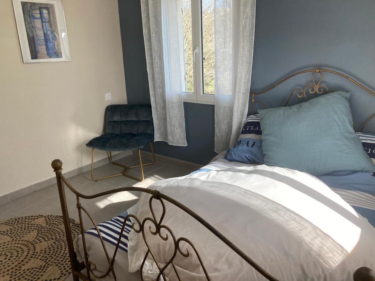 Bed and Breakfast Sitio Nathalie et Jos à Saint-Laurent-de-Carnols Extérieur photo